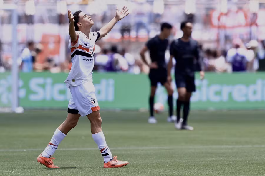 É campeão! São Paulo vence Corinthians de virada e conquista Copinha 2025
