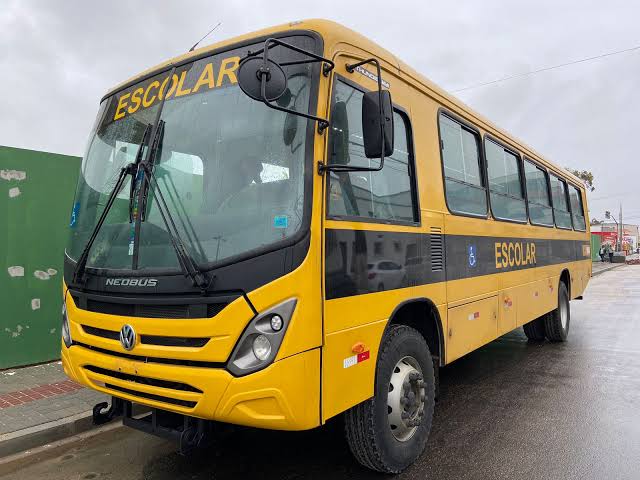 Estudantes de Eunápolis Pedem Respostas ao Prefeito Robério Oliveira Sobre Transporte Escolar e Ameaçam Protestos
